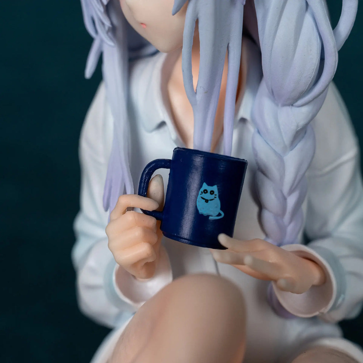 Hot The Journey Of Elaina Elaina Sitting In Pajamas Anime Girl Figure 11cm Model Statue Collection Desktop Decoration Toys